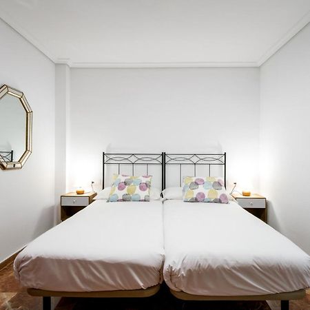 Holi-Rent Estrella Apartamento Sevilha Exterior foto