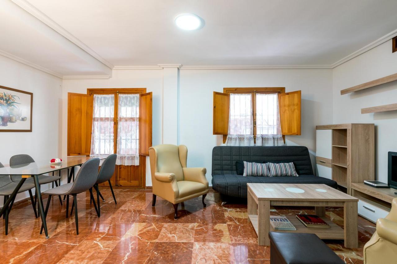 Holi-Rent Estrella Apartamento Sevilha Exterior foto