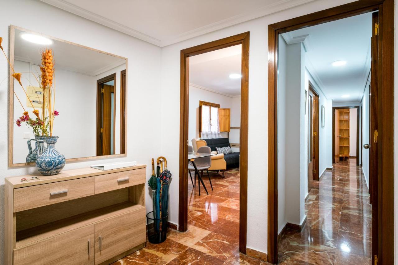 Holi-Rent Estrella Apartamento Sevilha Exterior foto