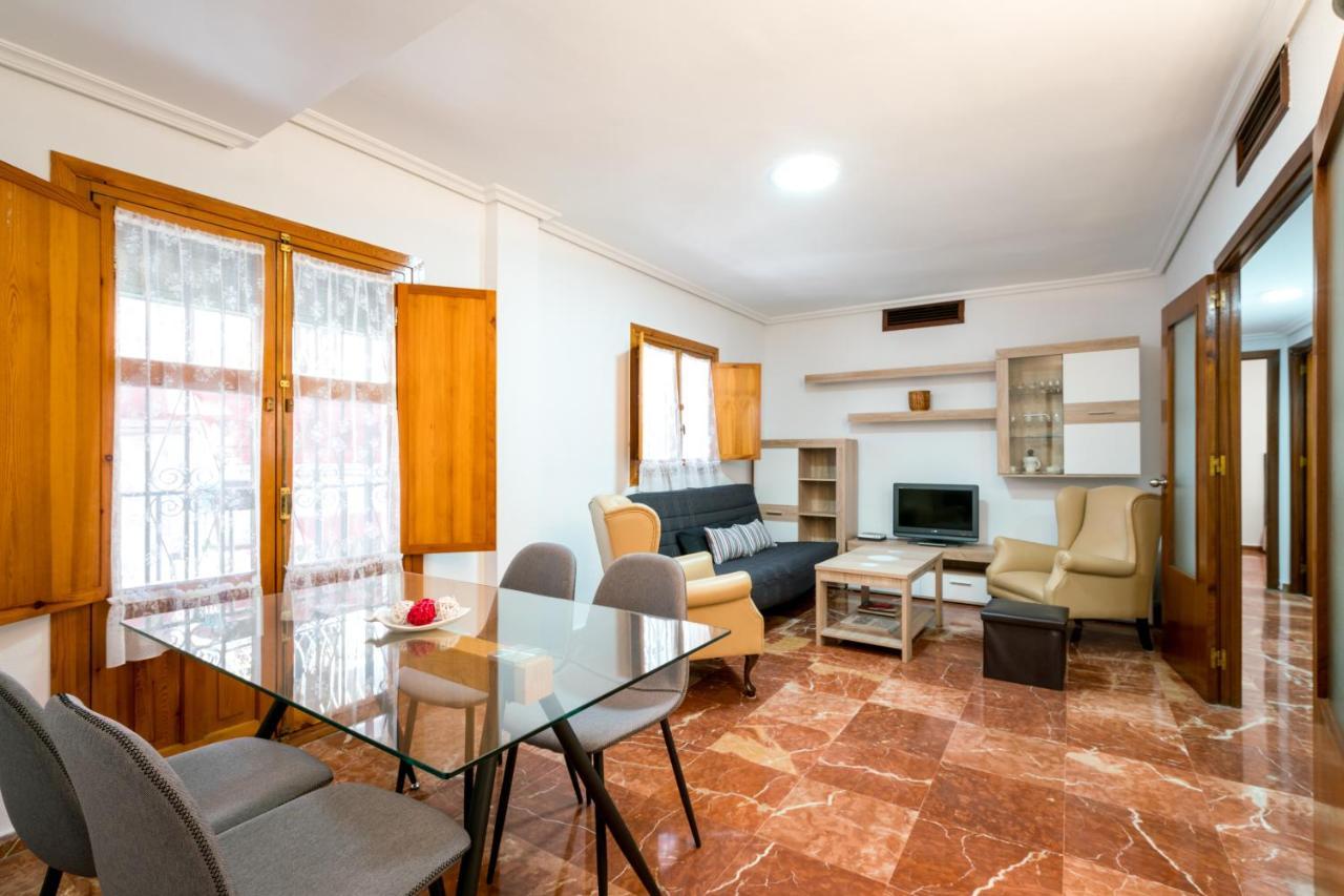 Holi-Rent Estrella Apartamento Sevilha Exterior foto