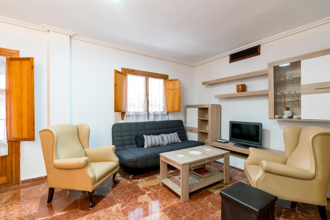 Holi-Rent Estrella Apartamento Sevilha Exterior foto
