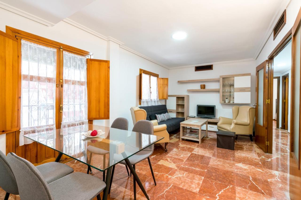 Holi-Rent Estrella Apartamento Sevilha Exterior foto
