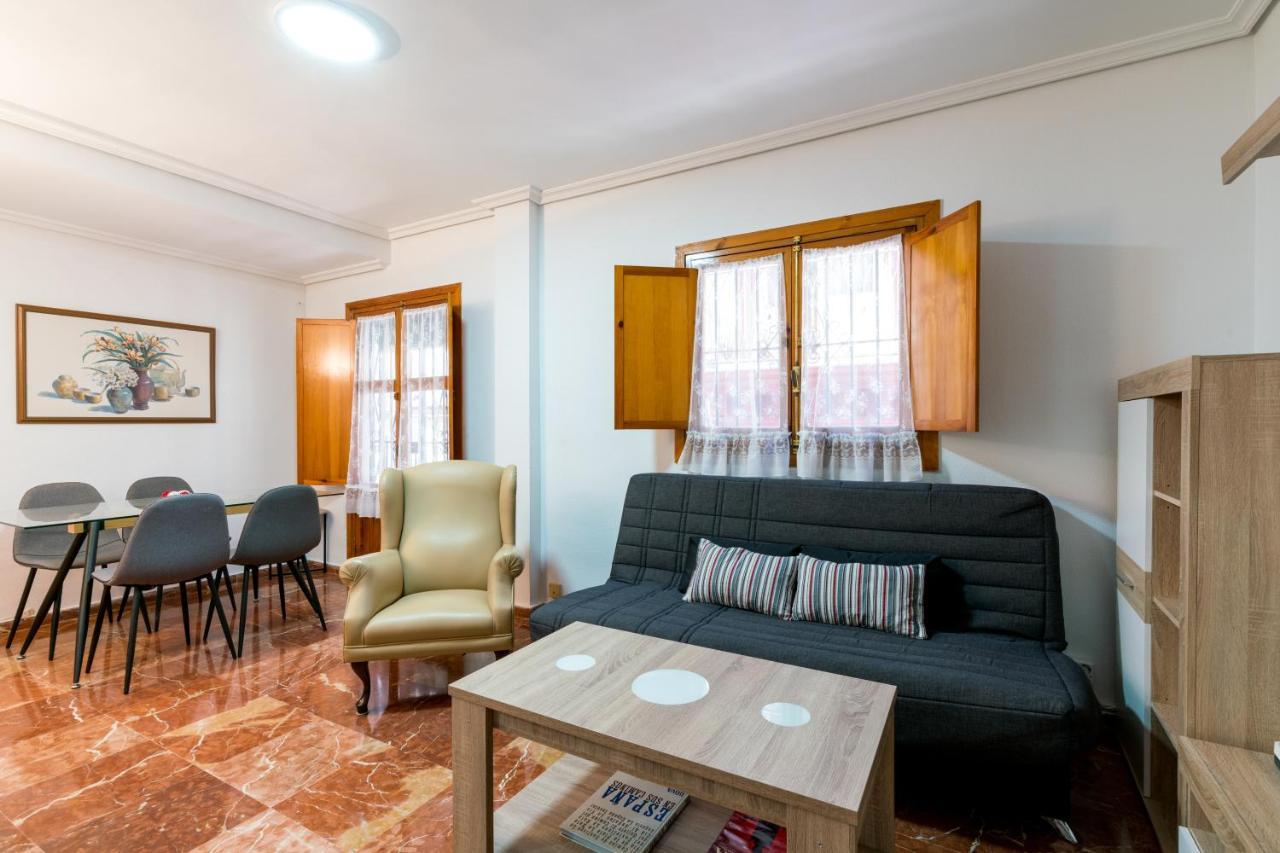 Holi-Rent Estrella Apartamento Sevilha Exterior foto